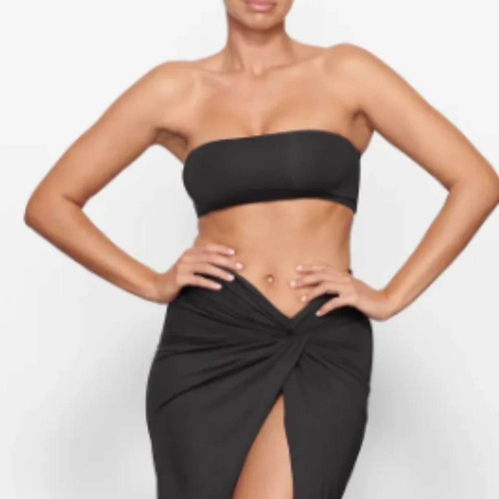 SKIMS Black Strapless Bandeau Bikini Top